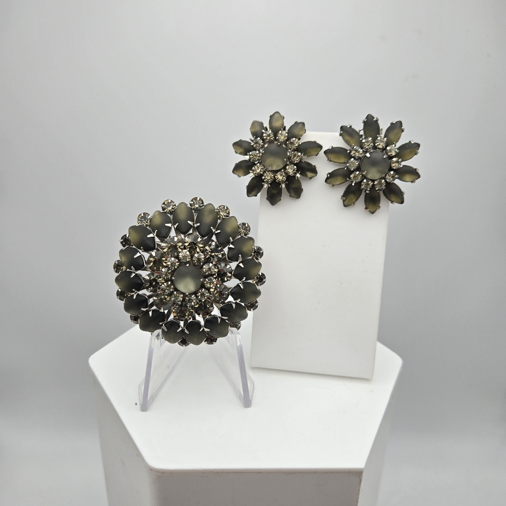 Judy Lee Brooch Earring Set Sage Green Rhinestone Frosted Clip Back Vintage